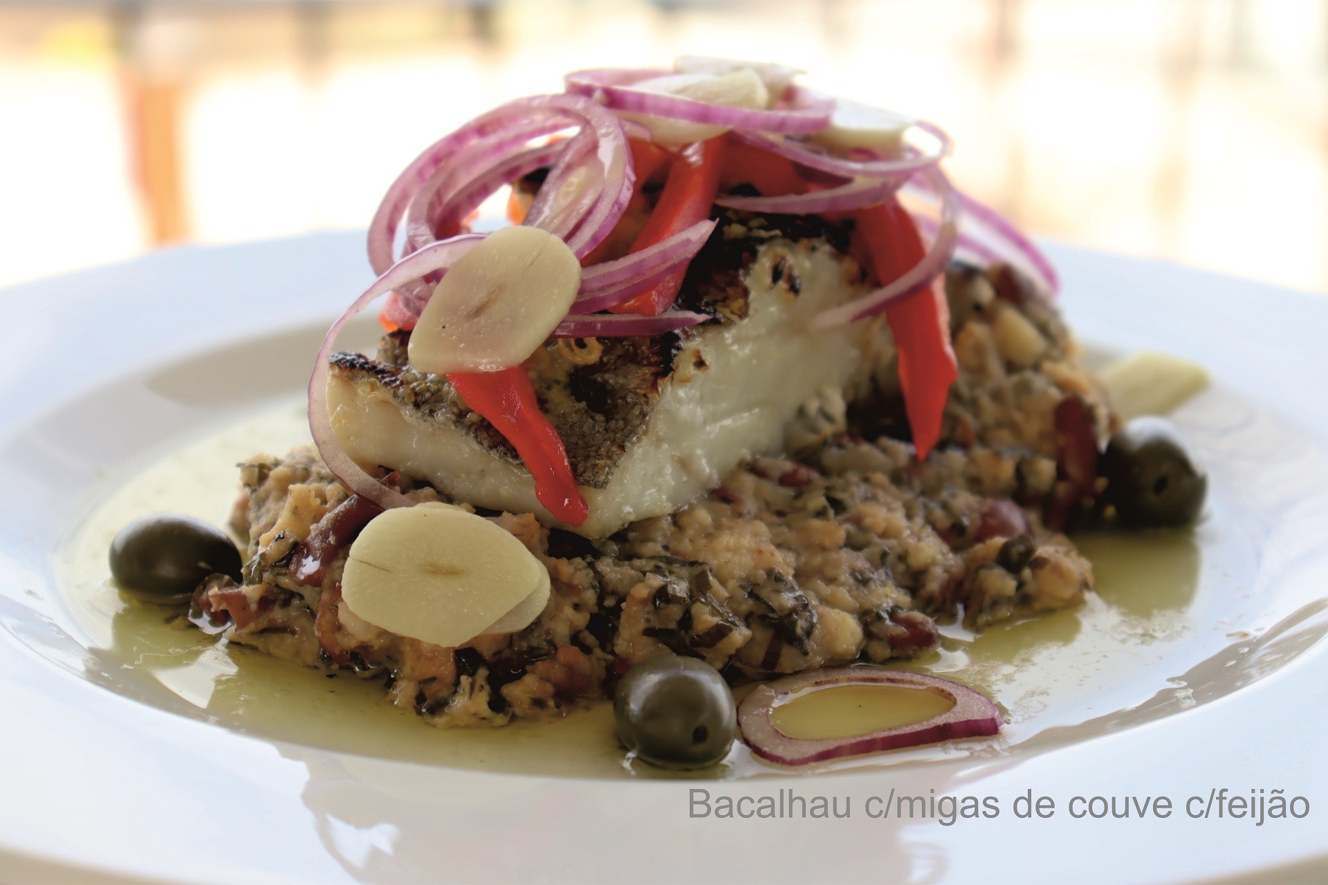 Migas de couve com feijão e Bacalhau